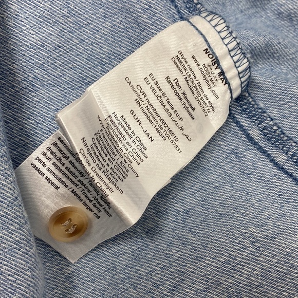 Noisy May Women distressed denim cropped jean jacket size small. - Picture 7 of 7